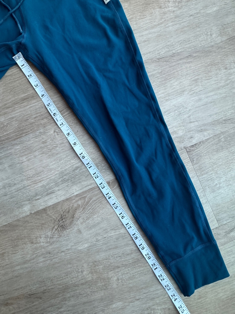 Vuori Daily Teal Leggings with Drawstring - Picture 6 of 7